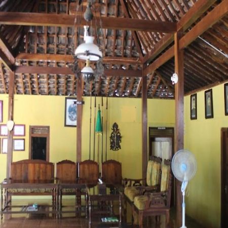 Nara Homestay Syariah Mangunan Exteriör bild