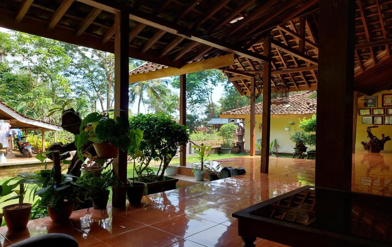 Nara Homestay Syariah Mangunan Exteriör bild