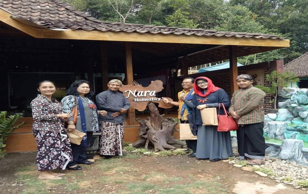 Nara Homestay Syariah Mangunan Exteriör bild